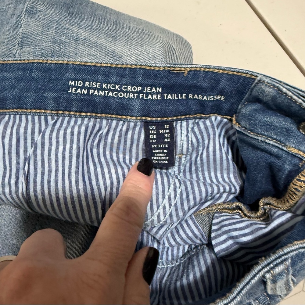 Lands' End Mid Rise Kick Crop Jeans Size 12 Petite - Picture 4 of 6